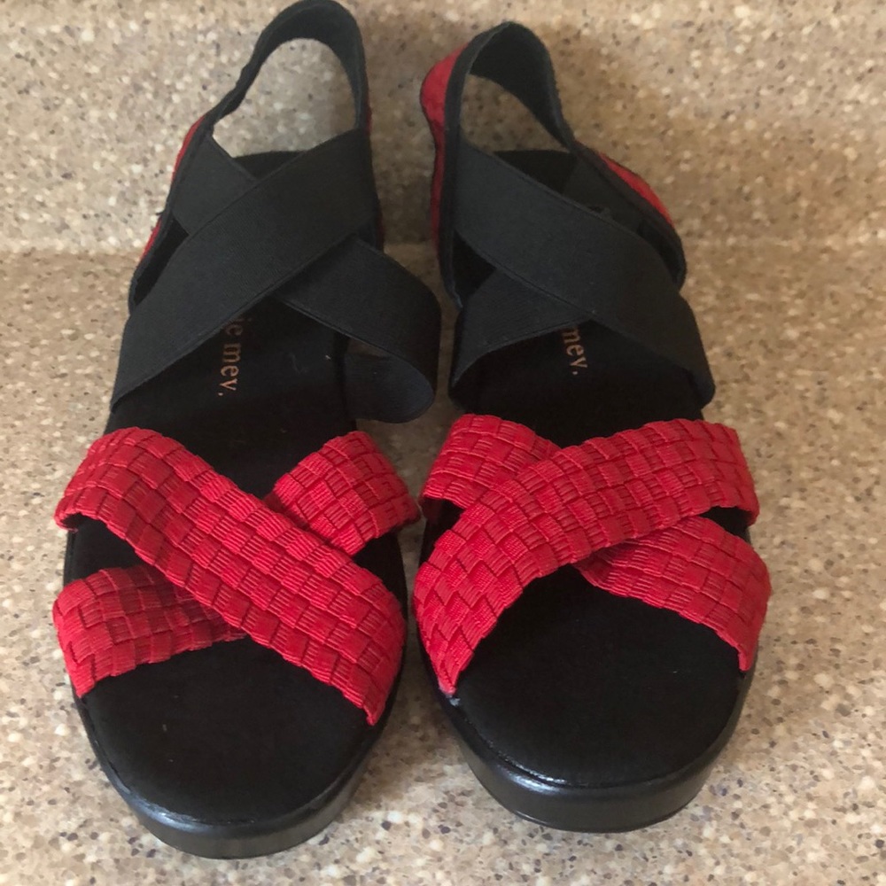 Bernie mev sandals